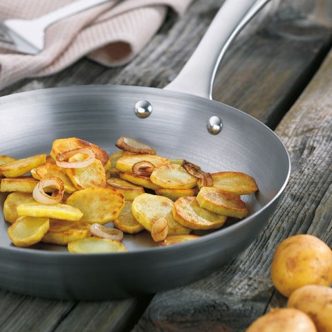 Patelnia żelazna śred. 24 cm