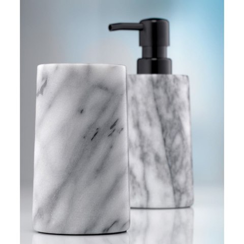 Kubek, śred. 7x12 cm