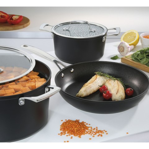 Zestaw garnków z powłoką nieprzywierającą, 4 el., 3 garnki + patelnia śred. 28 cm